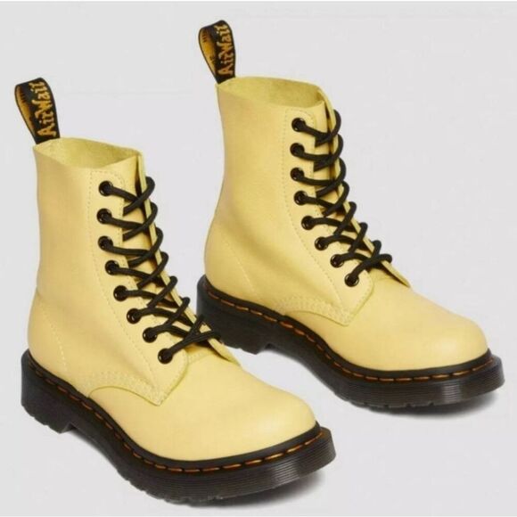 🩵NIB Dr. Martens Lemon Yellow Pascal Virginia Leather 1460 Boots Size 9 - Picture 1 of 16